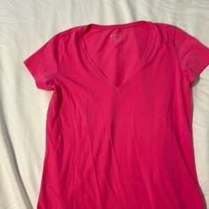 Never worn Lilly Pulitzer V neck t shirt .pink!